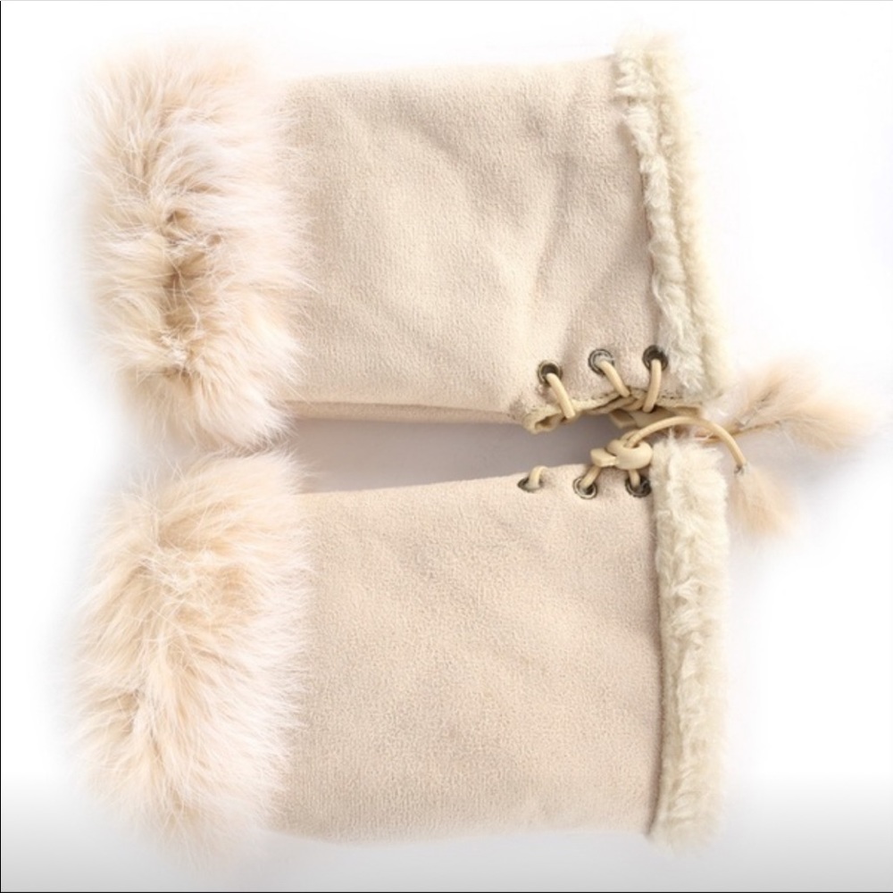 NWT Cream Color Fingerless Faux Fur Lined Gloves
